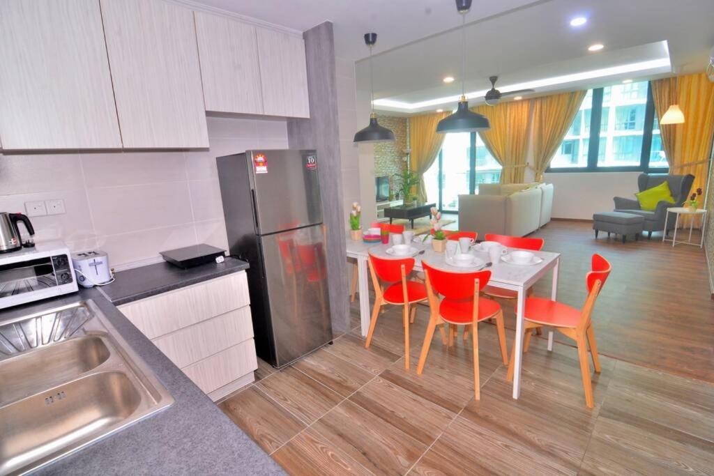 Vivacity Jazz Suite New Luxury Vivacity Cozy Home Lv8 Kuching Exteriör bild